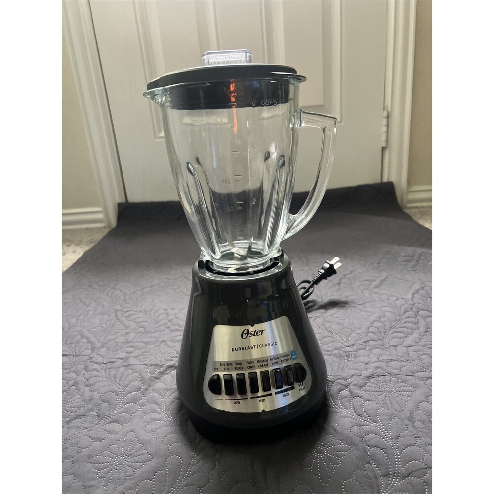 Oster Classic Series 8 Speed Blender with Crush Pro 4 Blade - Chrome TESTED WORK